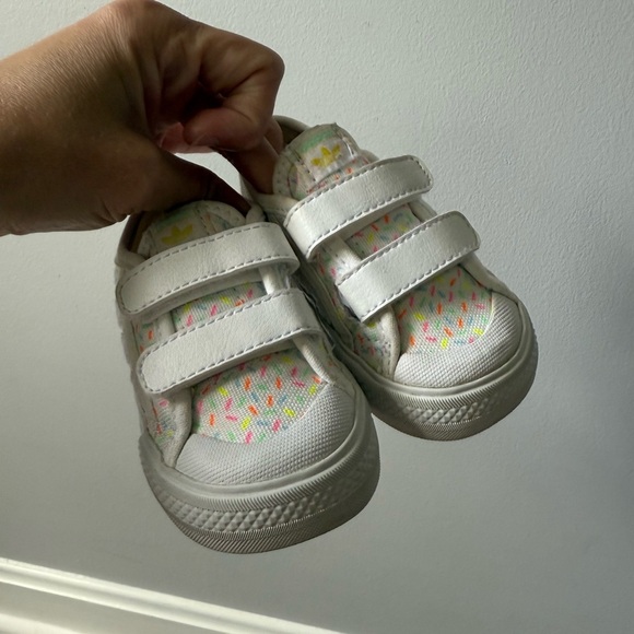 Adidas Sneakers Velcro Straps Confetti White Multi Color Size 5.5 Toddler Baby - Picture 8 of 13